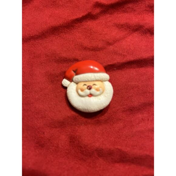 Vintage Santa Claus Face‎ Plastic Pin Rosy Cheeks Brooch - Picture 1 of 3